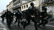 ফ্রান্সে আবারও বিক্ষোভের শঙ্কা,অতিরিক্ত ৭০ হাজার পুলিশ মোতায়েন